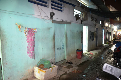 Đâm gục cha mẹ vợ rồi nói mọi người báo công an đến bắt - 1