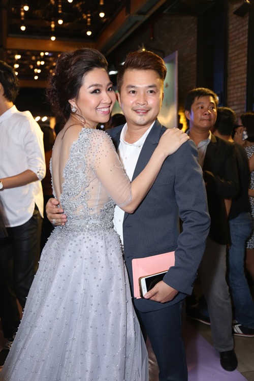 Lê Khánh tình tứ bên chồng trong ngày tái xuất phim ảnh - 2