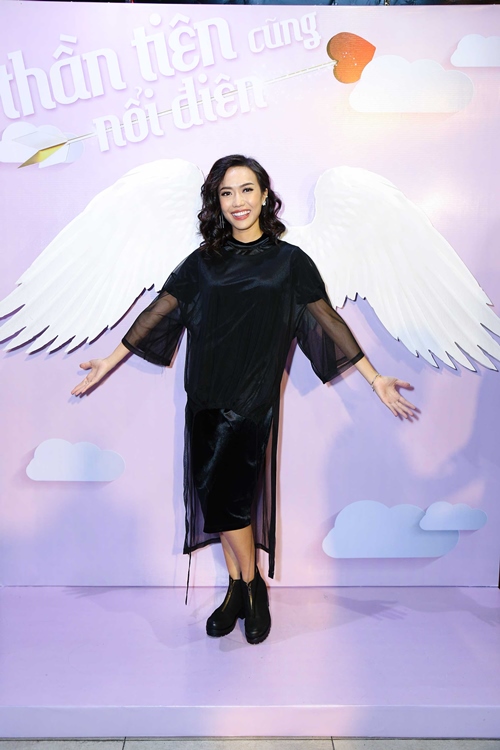 Lê Khánh tình tứ bên chồng trong ngày tái xuất phim ảnh - 8