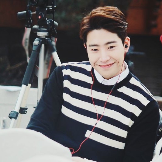 Mỹ nam Hàn bị chỉ trích vì được miễn đi lính - 1