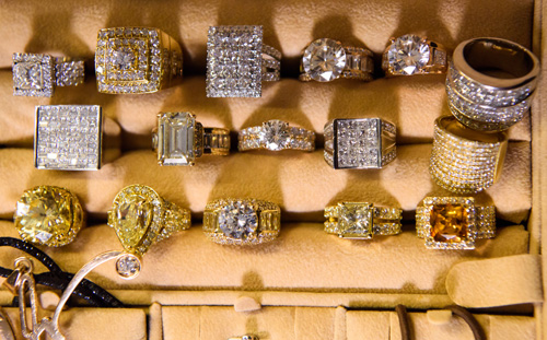 Choáng với tủ đồ kim cương của Đàm Vĩnh Hưng - 3