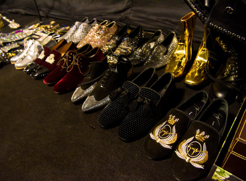 Choáng với tủ đồ kim cương của Đàm Vĩnh Hưng - 7