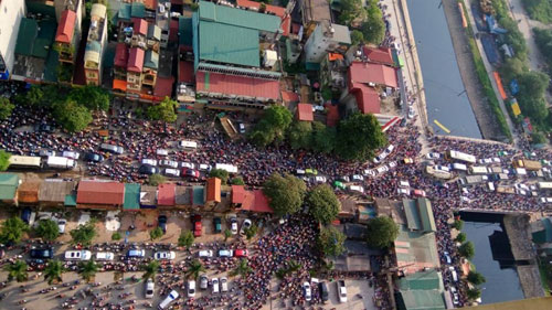 Bí thư Hà Nội: Tránh tắc đường, phải kiểm soát cả ô tô - 1