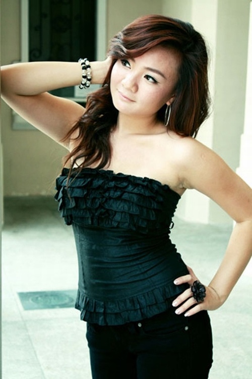 Bất ngờ với vẻ ngoài thay đổi của &#34;bé&#34; Xuân Mai khi làm mẹ - 6