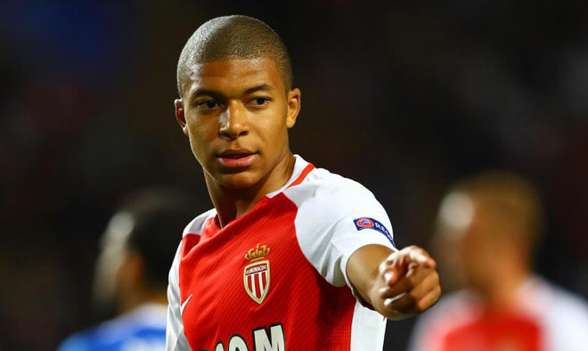 Real: Bỏ thần đồng Mbappe vì túi tiền Ronaldo, Bale - 1