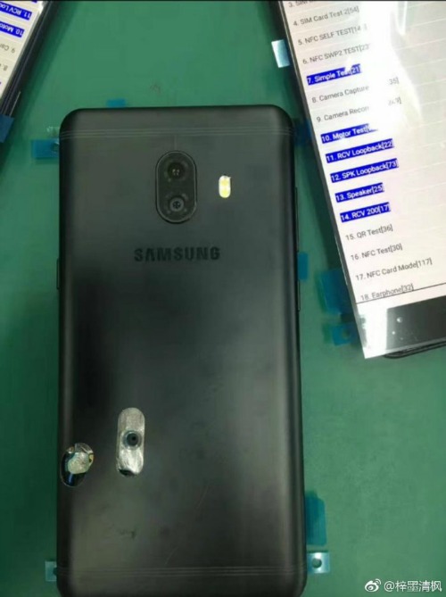 Lộ ảnh Galaxy C10 với camera sau kép Lộ ảnh Galaxy C10 với camera sau kép
