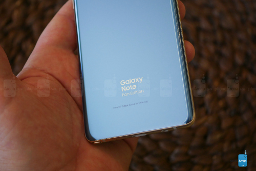 Trên tay Galaxy Note Fan Edition: phiên bản dành cho tín đồ trung thành của Samsung Trên tay Galaxy Note Fan Edition: phiên bản dành cho tín đồ trung thành của Samsung