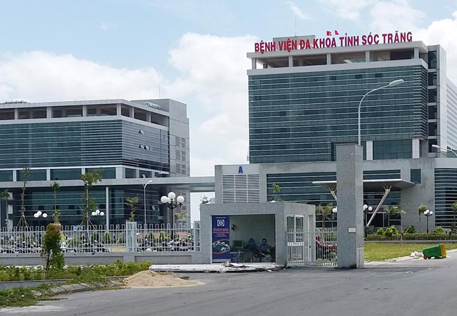 Bị truy sát, cha lấy thân mình đỡ nhát dao chí mạng cho con gái - 1