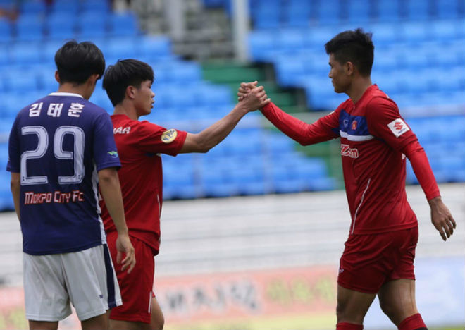 Vì sao U23 Việt Nam đá giao hữu giữa trưa? - 1