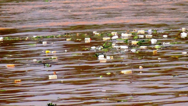 Phát hoảng khi thấy hồ Xuân Hương mộng mơ như bể chứa rác - 3