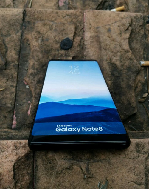 HOT: Galaxy Note 8 lộ ảnh thực tế rõ nét nhất HOT: Galaxy Note 8 lộ ảnh thực tế rõ nét nhất