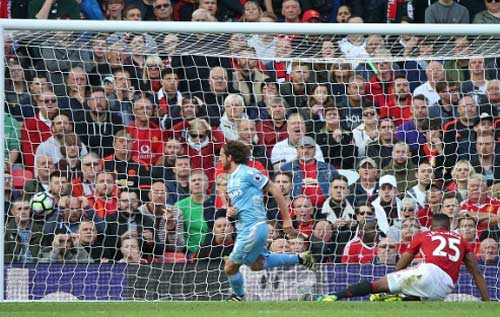 Tiêu điểm vòng 7 NHA: Chỉ còn một kẻ bất bại - 3