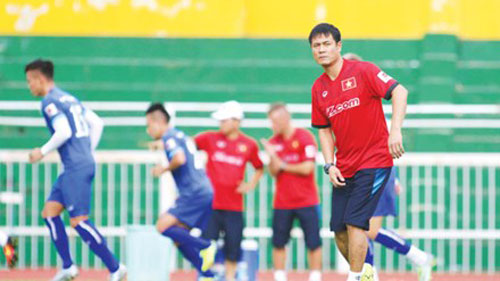 Tuyển Việt Nam dùng 'tiqui-taca' đối đầu Triều Tiên? - 1