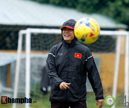 ĐT Việt Nam: Niềm hy vọng từ Hàn Quốc "nếm mùi" dầm mưa - 5