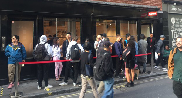 Dân sành mốt đổ xô đi mua cục gạch với giá đắt khó tin - 3