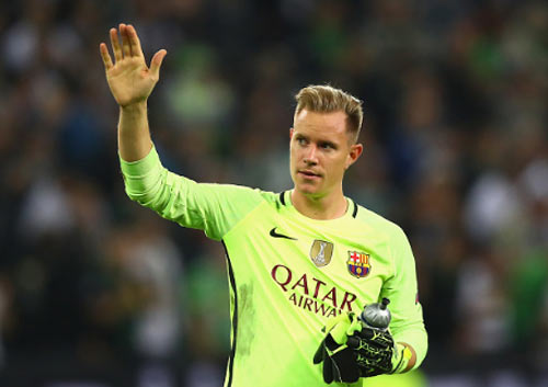 Barca: Messi chạm bóng ít hơn cả thủ môn - 1