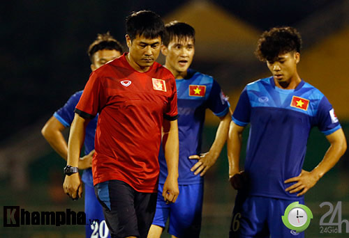 ĐTVN: Hữu Thắng "đặt cược" ở cặp Công Vinh - Công Phượng - 9