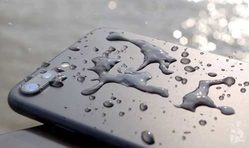 Top Smartphone chống nước đáng mua nhất mùa mưa bão.