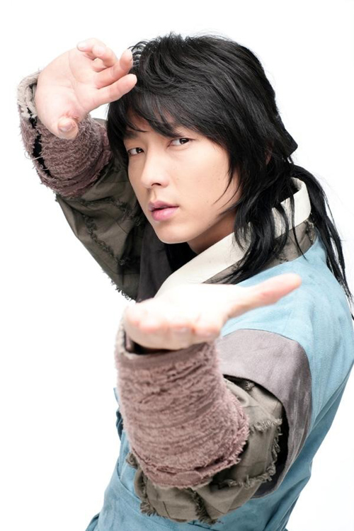 Lee Jun Ki cán mốc 1 triệu lượt theo dõi trên Instagram - 8