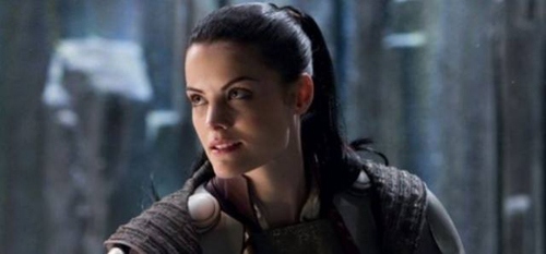 Thành Long và những ngôi sao từng suýt chết khi quay cảnh mạo hiểm - 9