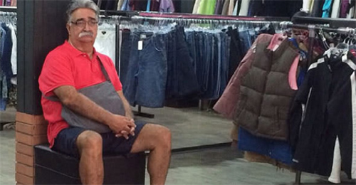 Nỗi khổ của soái ca khi mua