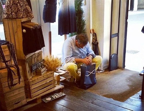 Nỗi khổ của soái ca khi mua