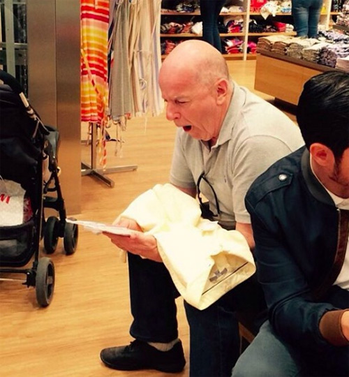 Nỗi khổ của soái ca khi mua