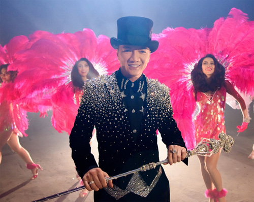 Tò mò với cây gậy