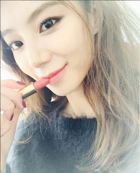 Không thể tin nổi vợ Bae Yong Joon đã bầu 7 tháng - 5