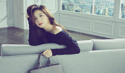 Không thể tin nổi vợ Bae Yong Joon đã bầu 7 tháng - 4