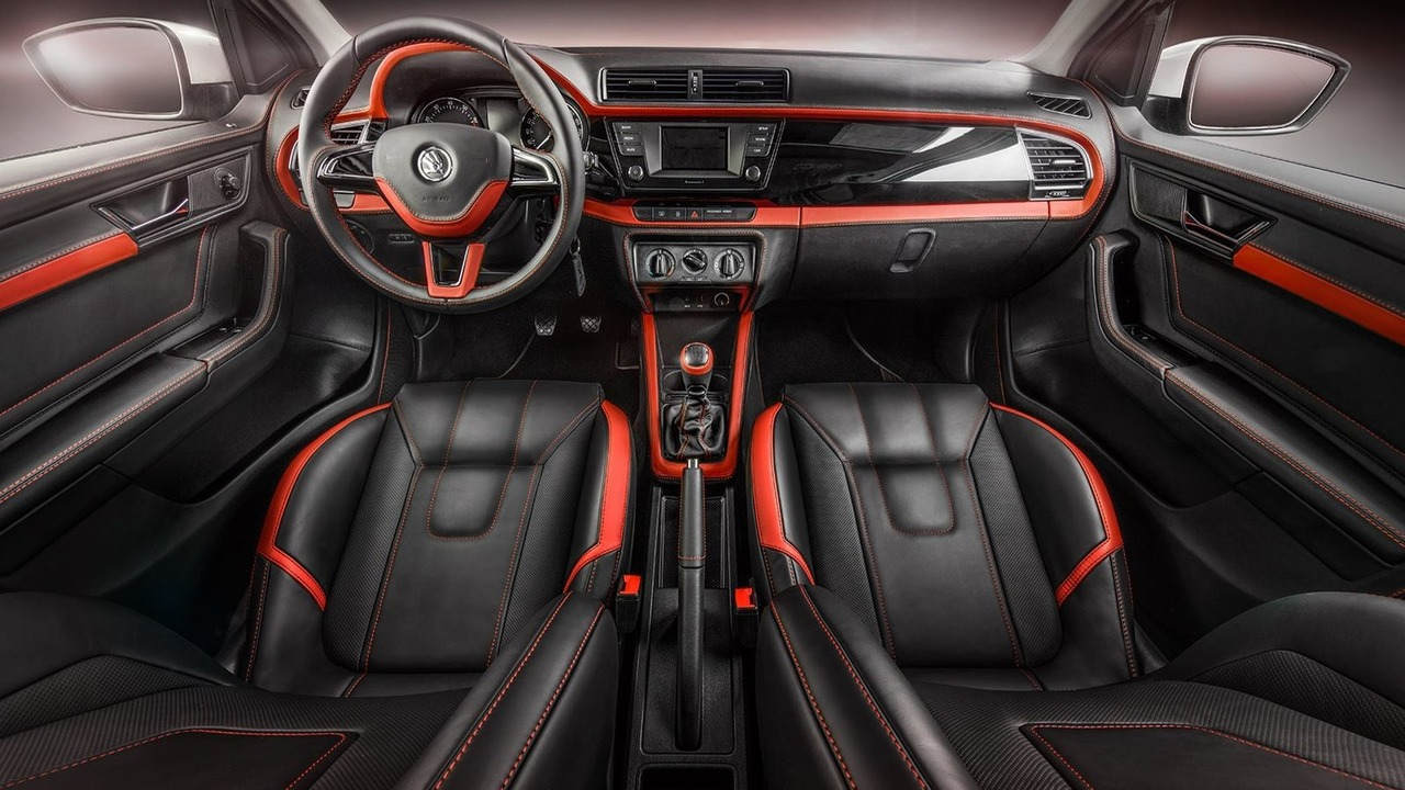 Ngắm gói độ nội thất "phiên bản Rolls-Royce" của xe Skoda Fabia - 3