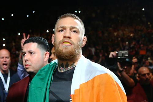 Mayweather không đánh với “Gã điên UFC” vì… sợ chết - 1