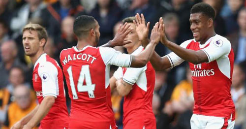 Arsenal: "Bay cao" cùng bộ tứ tấn công ảo diệu - 1