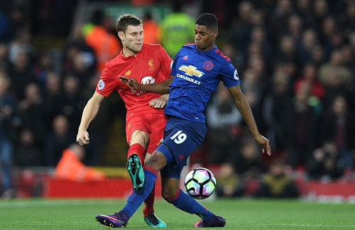 Liverpool - MU & những pha bóng "nóng hừng hực" - 1
