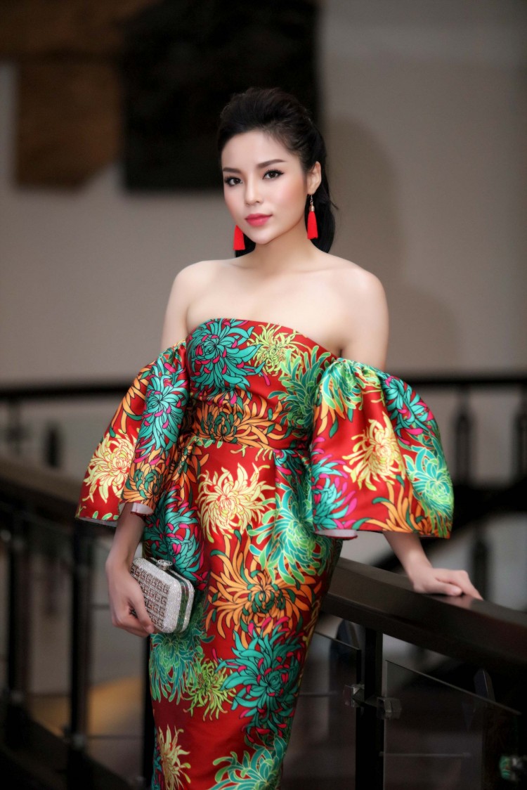 Kỳ Duyên đạt điểm 9, 10 dù &#34;đụng hàng&#34; sao Việt hot - 13