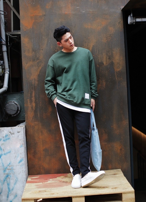 Ngoài sơ mi, có một kiểu áo cũng rất hợp với chàng - 15