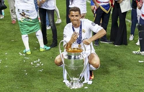 Casillas lại lập kỷ lục chỉ Ronaldo phá được - 2