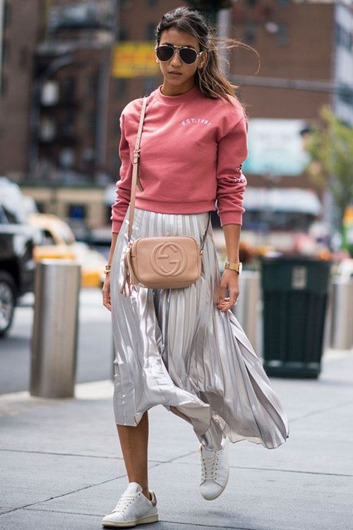 Bừng sáng tiết thu với váy xếp ly óng ánh - 2