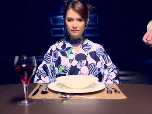 Maria Ozawa khoe lưng trần gợi cảm trong phim chính thống đầu tiên - 4