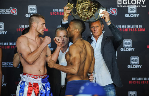 MMA: Thua trận sau 1 giây "lườm" đối thủ - 1