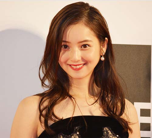 Nữ hoàng nội y Nhật cực khả ái "gây sốt" thảm đỏ - 3