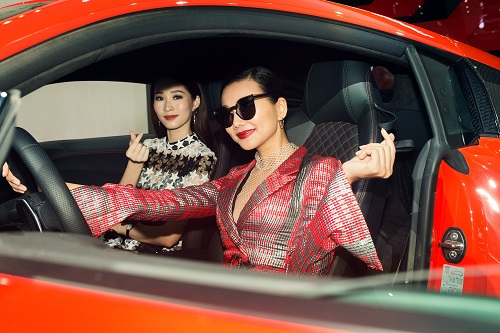 Hoa hậu Thu Thảo quyết 