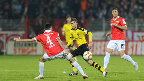 Dortmund - Union Berlin: Căng thẳng thót tim - 1
