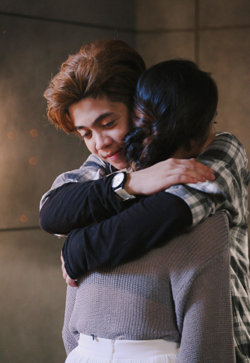 Bùi Anh Tuấn tình tứ bên cô gái lạ trong MV mới - 5