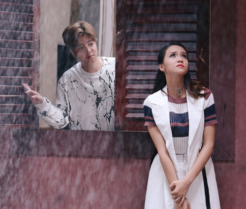 Bùi Anh Tuấn tình tứ bên cô gái lạ trong MV mới - 7