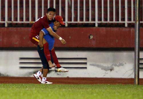 Chấn thương ám hàng thủ Việt Nam - 1