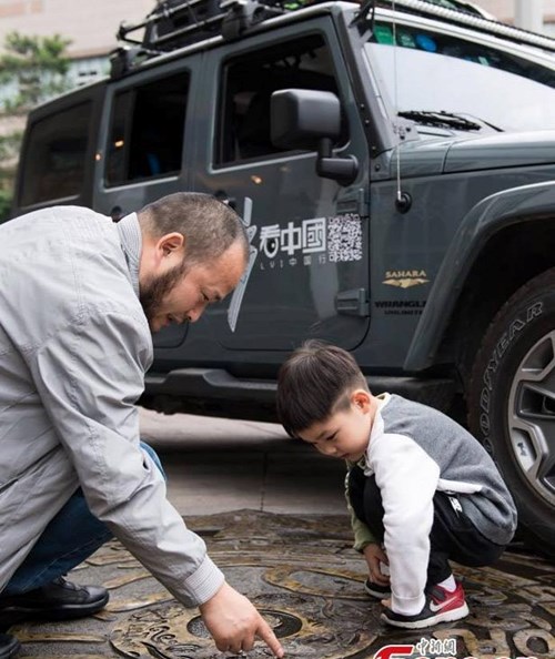 Dẫn con qua 200 thành phố để dạy cách yêu thương - 3