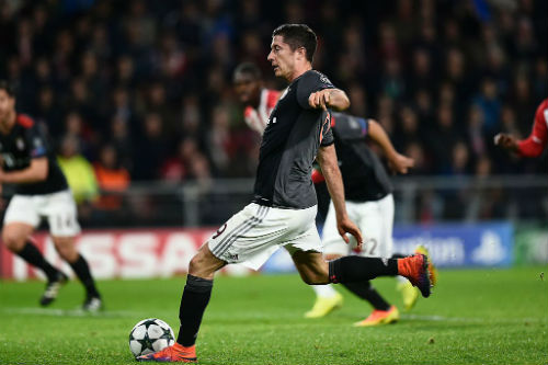 PSV - Bayern: Cú đúp của siêu sao - 1