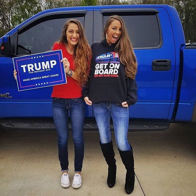 Mỹ nhân đua nhau mặc gợi cảm mừng Trump chiến thắng - 9