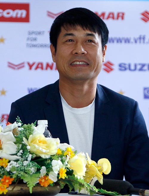 ĐT Việt Nam: HLV Hữu Thắng “cầu may” trước AFF Cup - 2